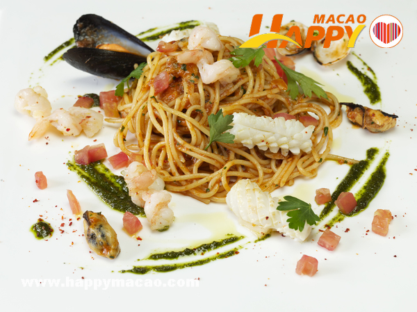 Spaghetti_Seafood_with_Marinara_Sauce_2