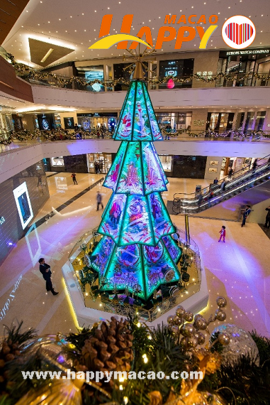 Musical_Christmas_Tree_2