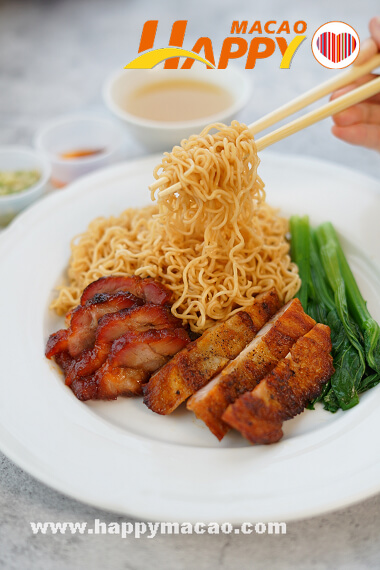 __Photo_Crystal_Lounge_Provides_a_Wide_Selection_of_Noodles_1