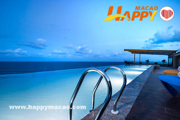 Varun_Beach_Bheemili_Resort-Rooftop_Infinity_Swimming_Pool_1