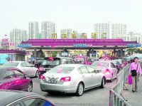 拱隨車乘客出境廳明啓用 