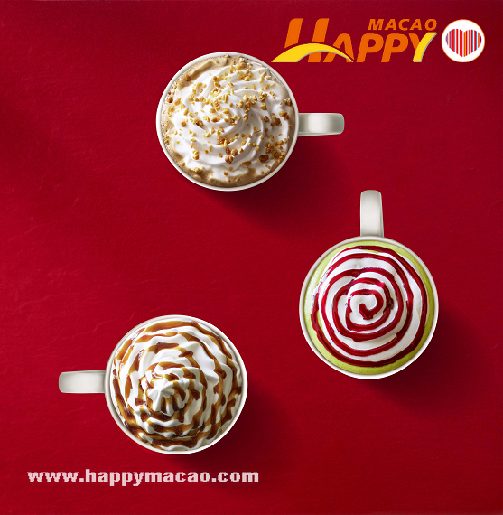 Starbucks_Christmas_Window_I_Beverages