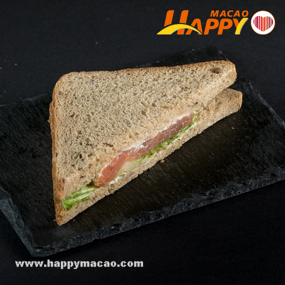 Starbucks_Salmon__Cream_Cheese_Sandwich_Half