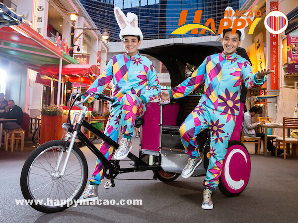 Broadway__Easter_Pedicab_1