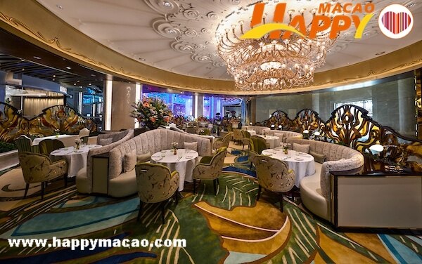 Cafe_de_Paris__exterior__3_1