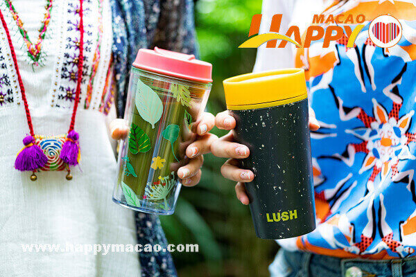 LUSH_carrythecup_coffee_pop-up_Photo_3_1_1_1_1_1